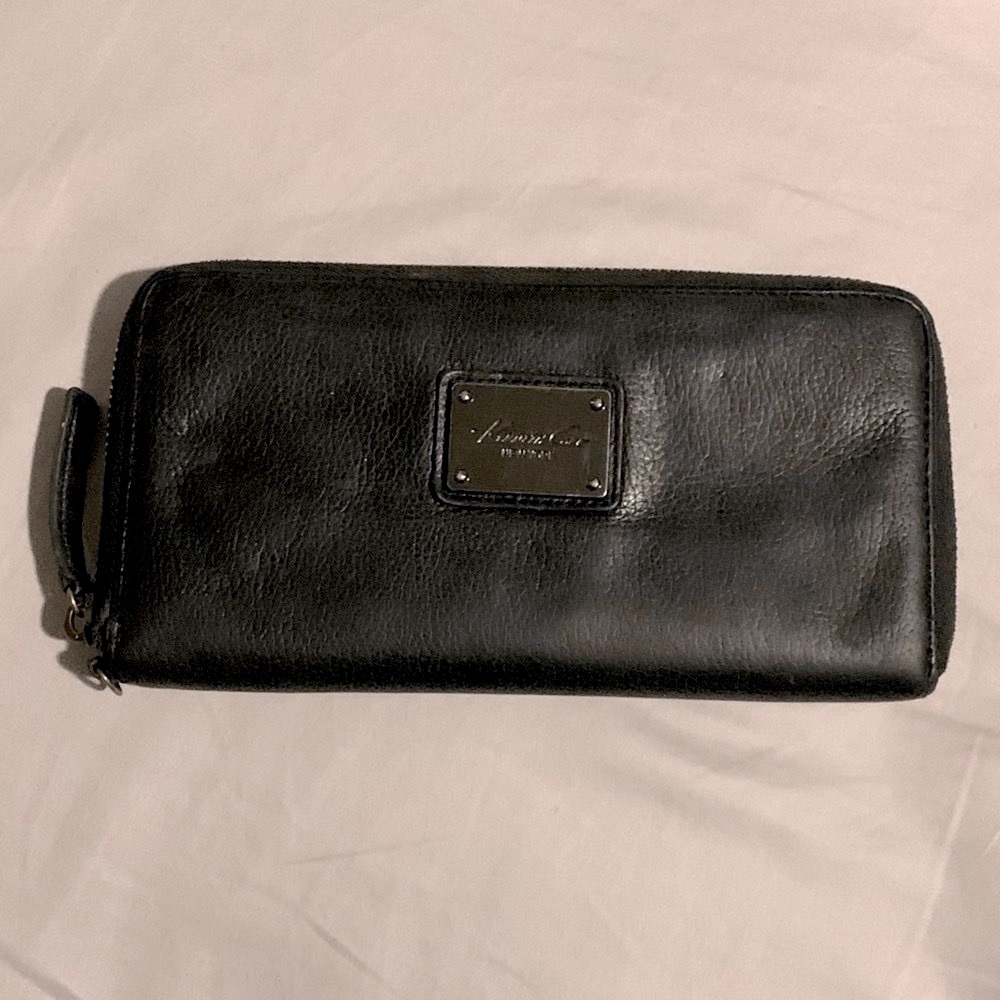 Kenneth Cole genuine leather wallet